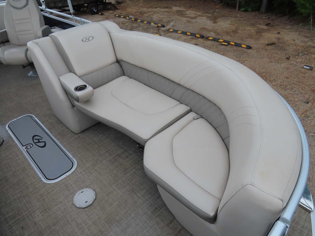 2019 Solstice 220 Swingback Mercury 150 Trailer