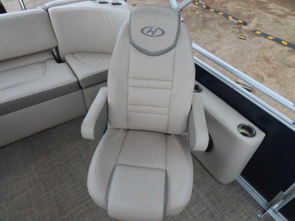 2019 Solstice 220 Swingback Mercury 150 Trailer