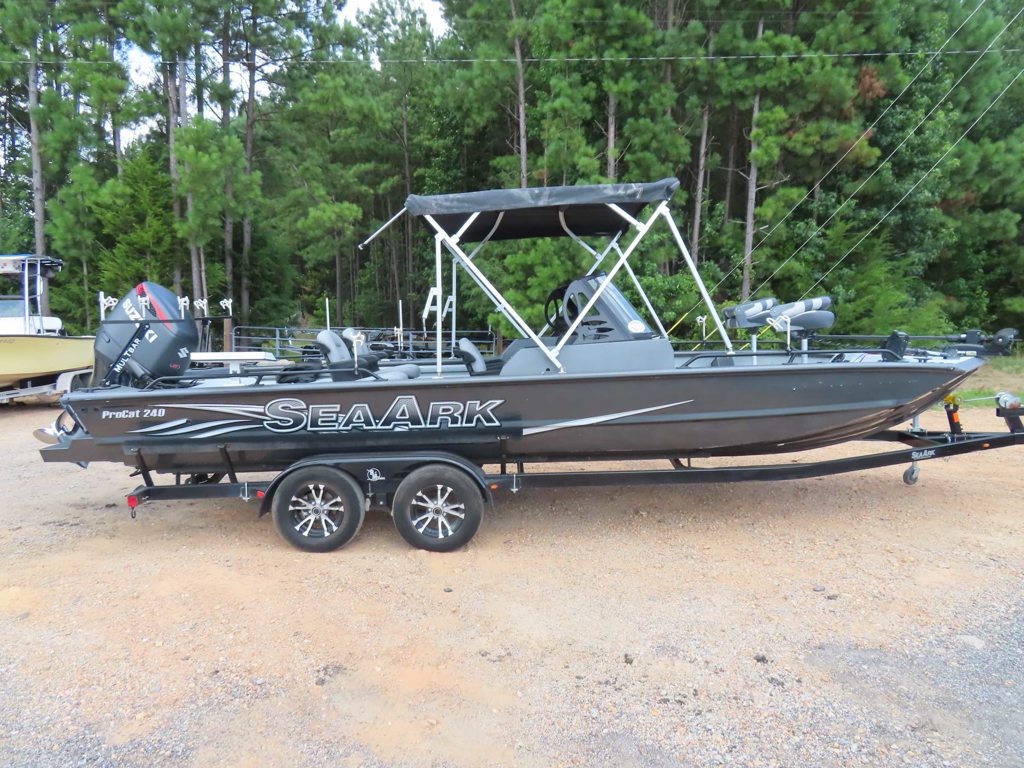 2022 ProCat 240 Suzuki 250ss 143 Hours Trailer