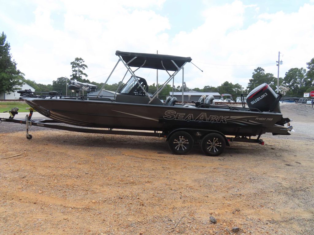 2022 ProCat 240 Suzuki 250ss 143 Hours Trailer