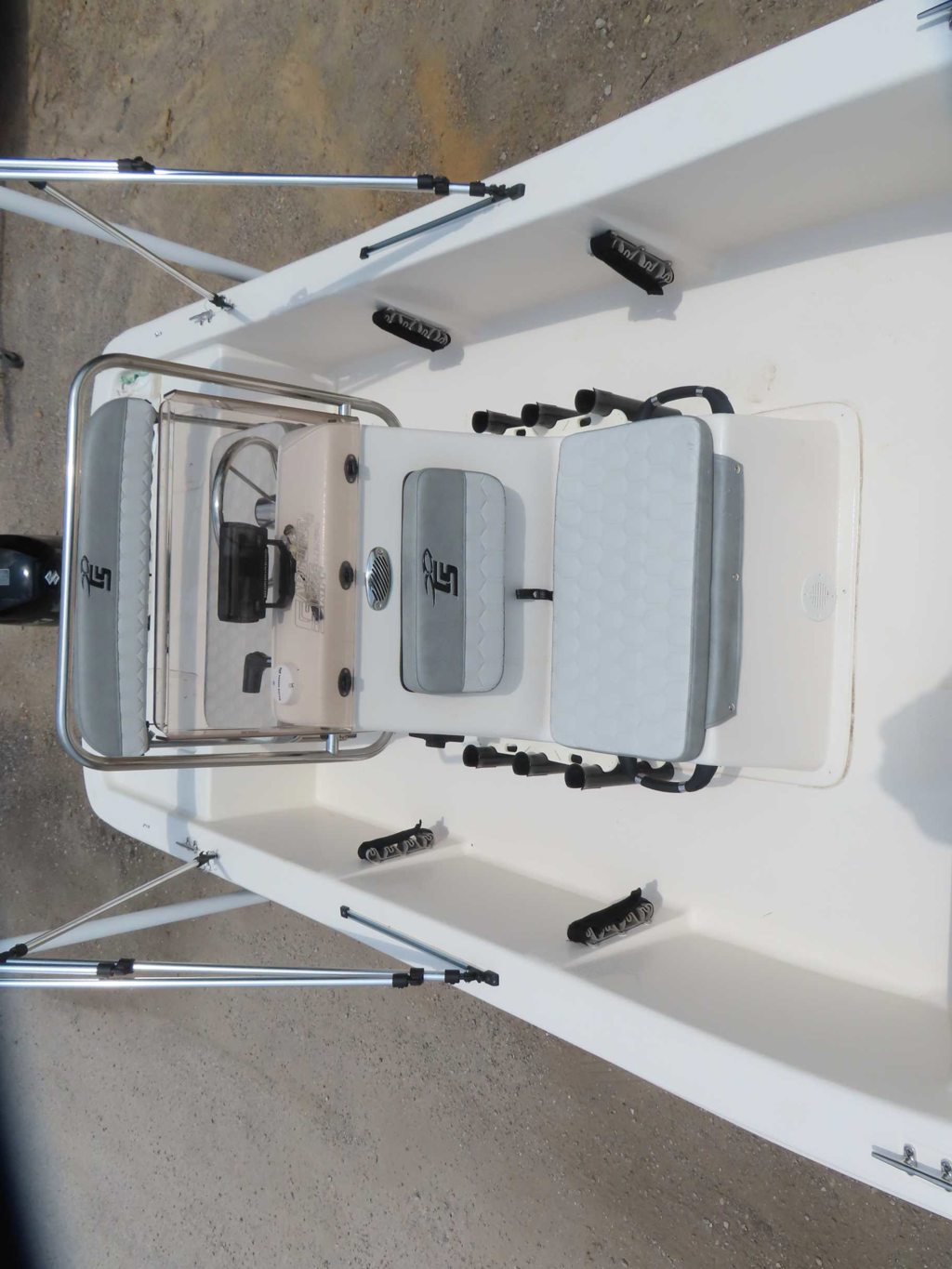 2025 E16 JVX Suzuki 60