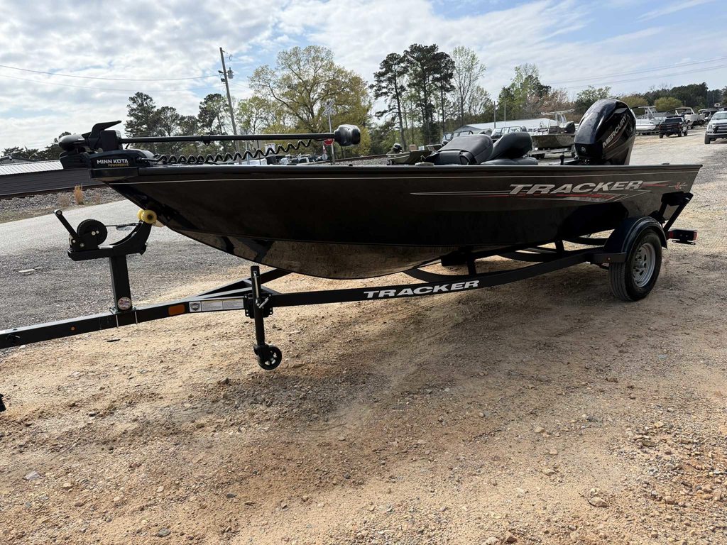 2025 Super Guide V16 Tiller w/ Mercury 40 Trailer