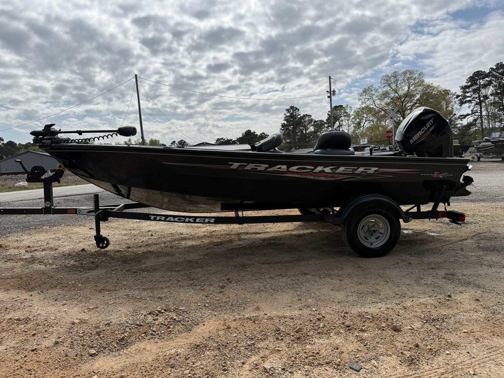 2025 Super Guide V16 Tiller w/ Mercury 40 Trailer